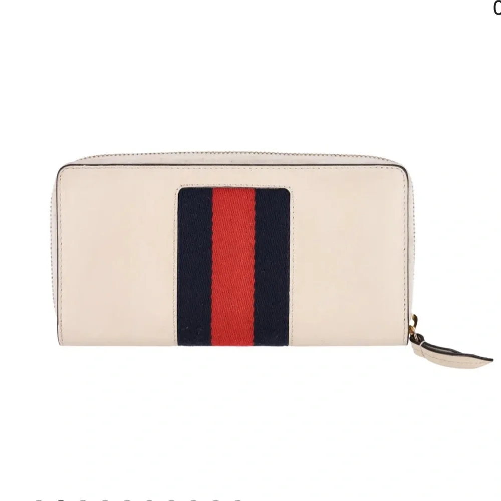Authentic GUCCI Sylvie cream leather and stripe gold buckle wallet - Picture 6 of 16